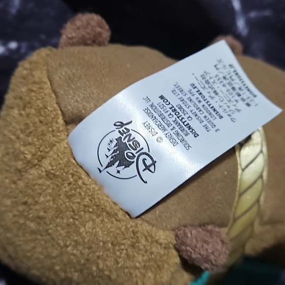 Disney 🎁 Tsum Tsum Flying Gauchito RARE✨️ - Picture 5 of 5